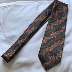 100% Silk Orange Paisley Tie by Louis Founttain